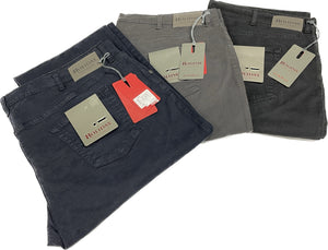 Holiday Pantalone Ideas Holiday taglio jeans calibrato regular Magazzinieuropa